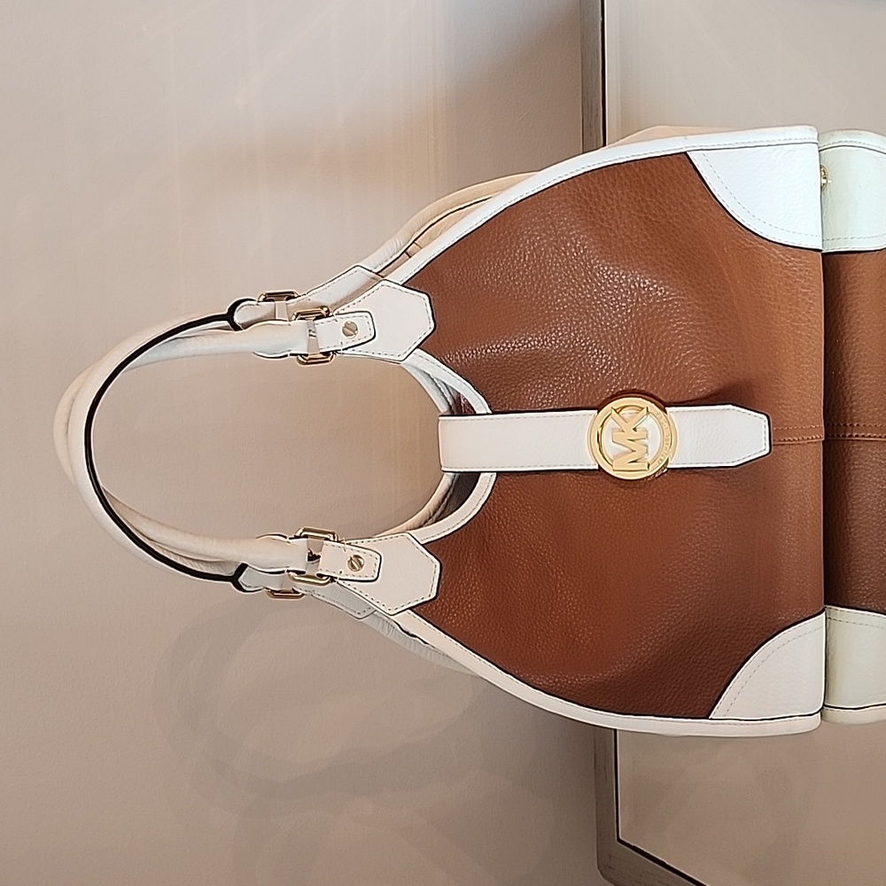 MICHAEL KORS Leather Handbag